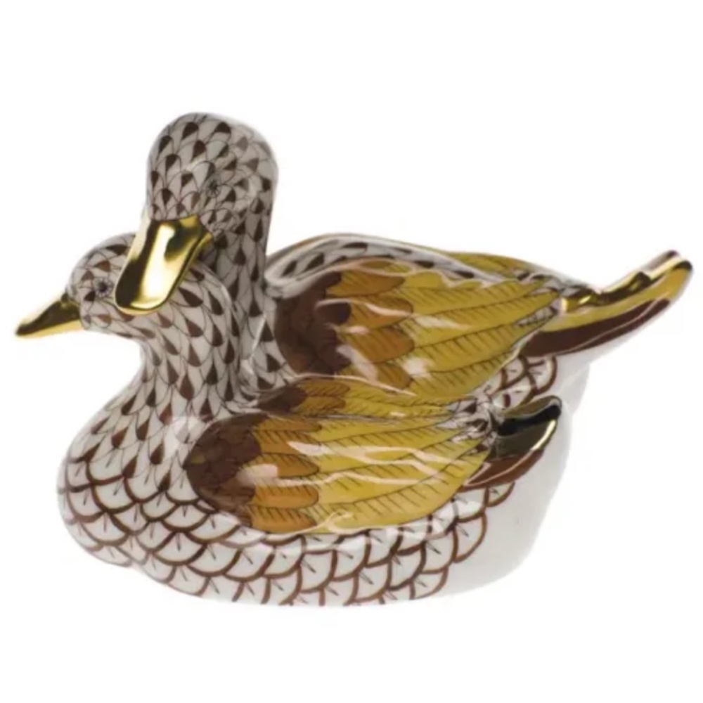 JE22-HEREND Chocolate Fishnet Nesting Ducks Figurine